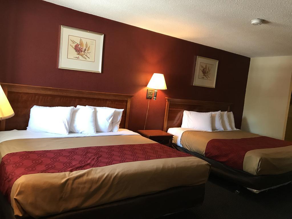 Red Carpet Inn Норуолк Экстерьер фото