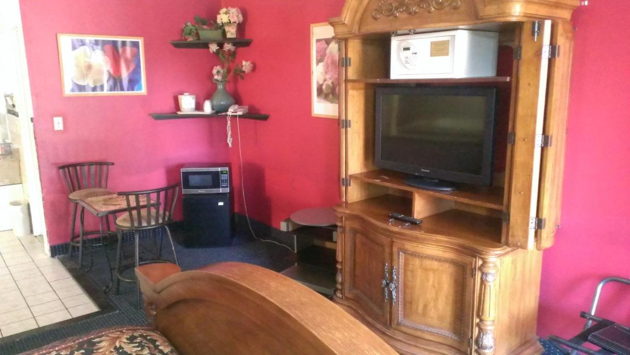 Red Carpet Inn Норуолк Экстерьер фото
